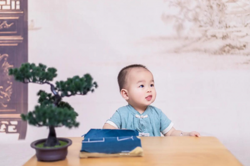 乐山宝宝拉屎就哭